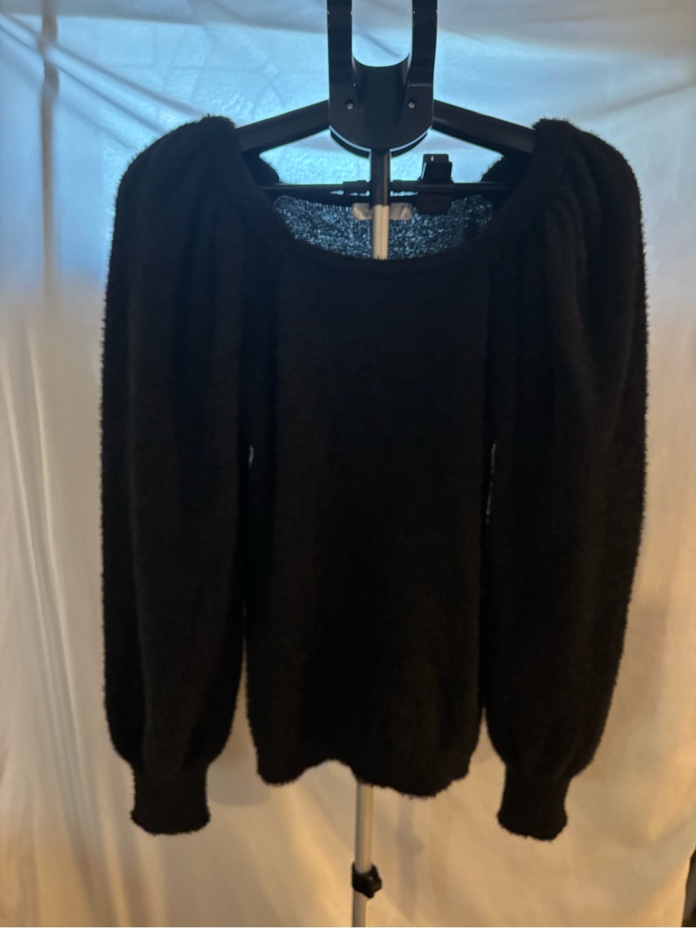89th & Madison Black Off-the-Shoulder Puff-Sleeve Sweater